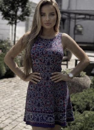Сукня плаття