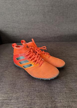 Футбольні бутси від adidas