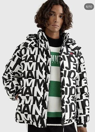 Крута монограмна куртка tommy hilfiger