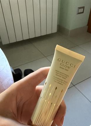 Gucci тонувальний флюїд