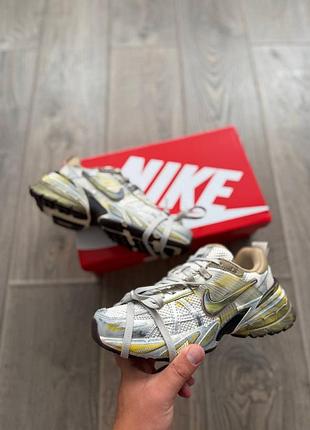 Nike runntek v2k silver beige yellow custom