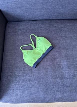 Спортивний топ nike