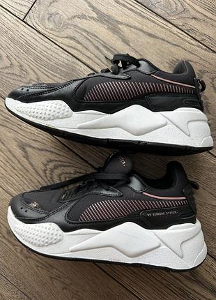 , кросівки жіночі  puma rs-x system  р.37 . чорні , в хорошому стані