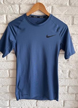 Спортивна футболка nike
