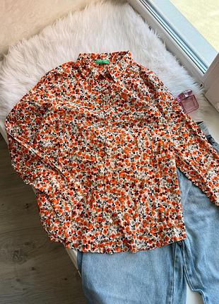 Гарна котонова сорочка в маки benetton