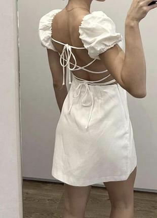 Коротка біла сукня від бренду zara  розмір хс