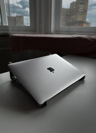 Apple macbook pro 13” 2019 space gray | intel core i5 | 8gb ram | ssd | touch bar