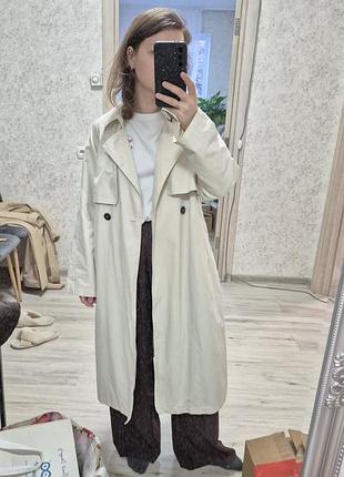 Молочний нюдовий жіночий тренч стильний міді весняний плащ zara