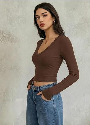 Коричневий базовий топ в рубчик pull&bear розмір м