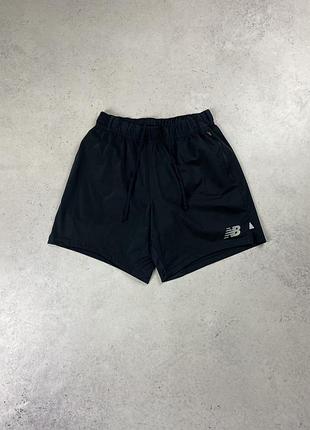 Шорти new balance