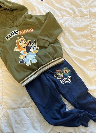 Збірний костюм bluey в ідеальному стані для хлопчика 2-3 роки.
