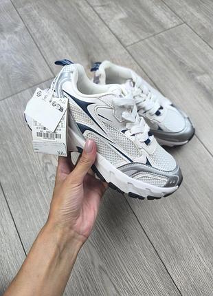 Кросівки zara