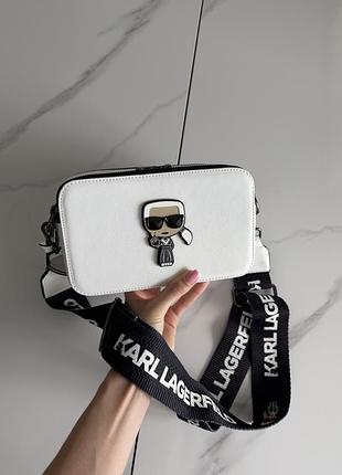 Karl lagerfeld (дефект цятки на шкірі)
