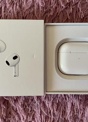 Продам кейс airpods 3