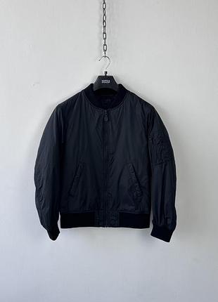 Куртка бомбер uniqlo flight jacket mens medium black nylon ma-1 bomber outerwear padded