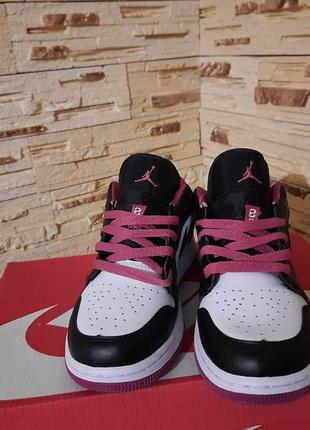 Кроссовки женские nike air jordan 1 low  черные с розовым6 фото