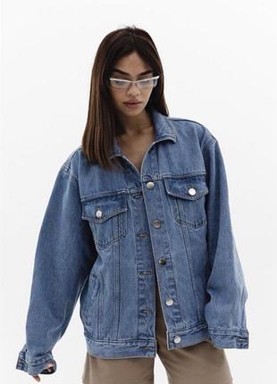 Джинсова куртка bershka