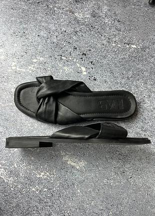 Жіночі шльопанці answear. lab