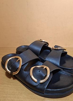 Жіночі фірмові шльопанці zara