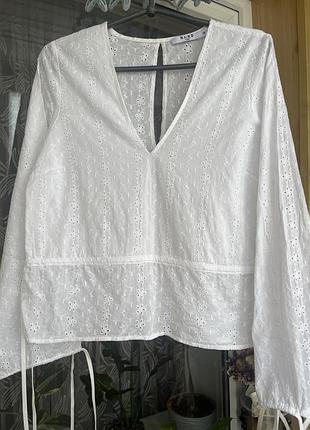Шикарна блуза 👚 з прошви ,100% котон.