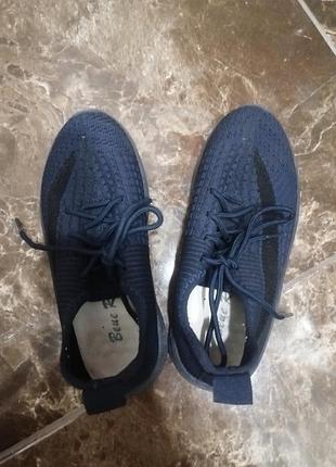 Дитячі кросівки 31 розміру темно синього кольору