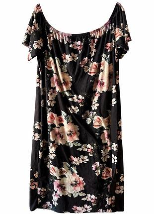 Платье boohoo uk28