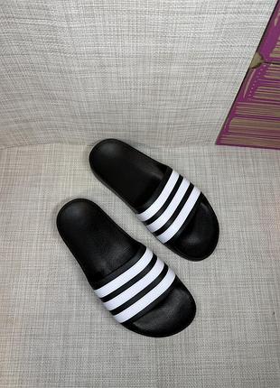 Оригинальные шлепанцы adidas