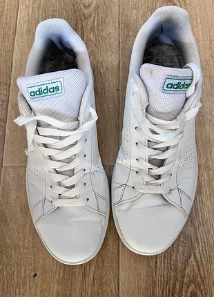 Кеди adidas originals білого кольору, розмір 41,5 (26 см). без устілок,задніки цілі.постірані
