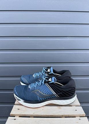 Кросівки saucony triumph 17