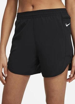 Спортивні шорти,бігові шорти nike