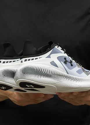 Under armour echo white black 8