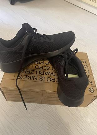 Кросівки nike