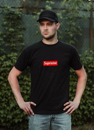 Чорная футболка supreme