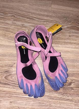 Vibram fivefingers 39 розмір
