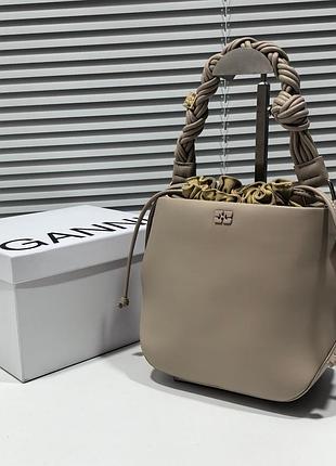 Сумка жіноча ganni bou bucket bag  беж хобо