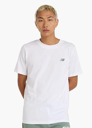 Футболка чоловіча new balance sport arch graphic white mt51985wt