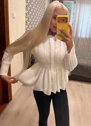 Женский стильный свитер