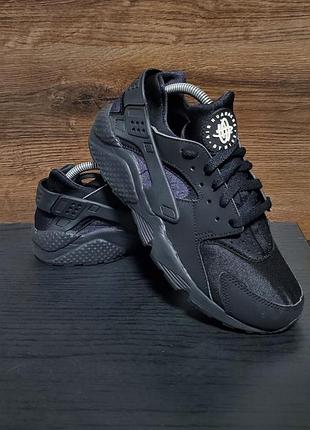 Черные кроссовки nike air huarache