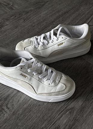 Кросівки puma білого кольору 38,5
