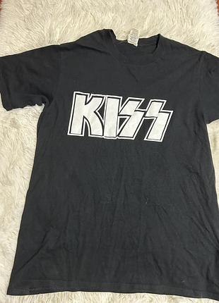 Футболка kiss