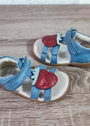 Шкіряні босоніжки clarks 21 р.