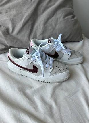 Nike dunk low sail burgundy crush