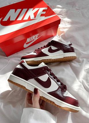 Кросівки nike dunk low lx 'dark team red croc'