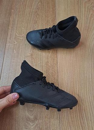 Чёрные бутсы бампы копы сороконожки adidas для мальчика