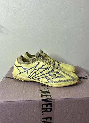 Сороканіжки umbro стан хороший 43(28 см) 850 грн