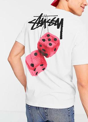 Мужская футболка stussy dice logo белая унисекс стусси с розовыми кубиками