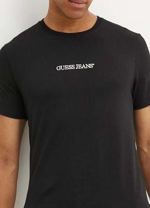 Чоловіча футболка guess small logo чорна унісекс гесс
