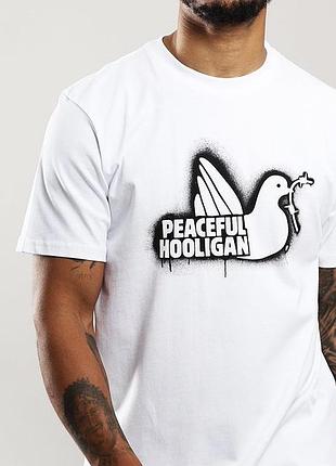 Мужская футболка peaceful hooligan белая унисекс