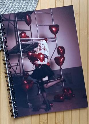 Тетрадь в клітинку шухуа айдиль shuhua (g)i-dle на пружине 48 листов линия (33126)