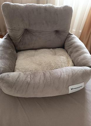 Лежанка  для котика або песика